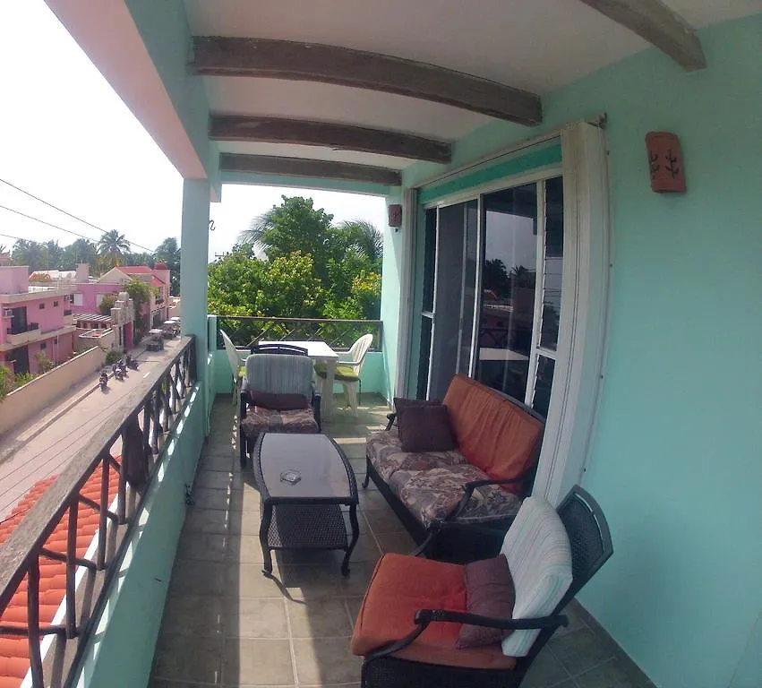 Sea Hawk Suites Isla Mujeres Otel
